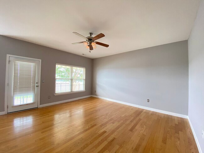 Building Photo - 122 Azalea Rdg