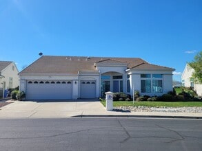 Building Photo - 105 Apple Hill Dr