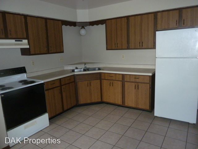 Building Photo - N113W15511-W15511 Francese Dr