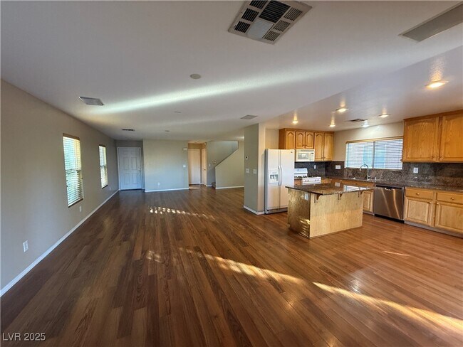 Foto del edificio - 6720 Boston Tea St