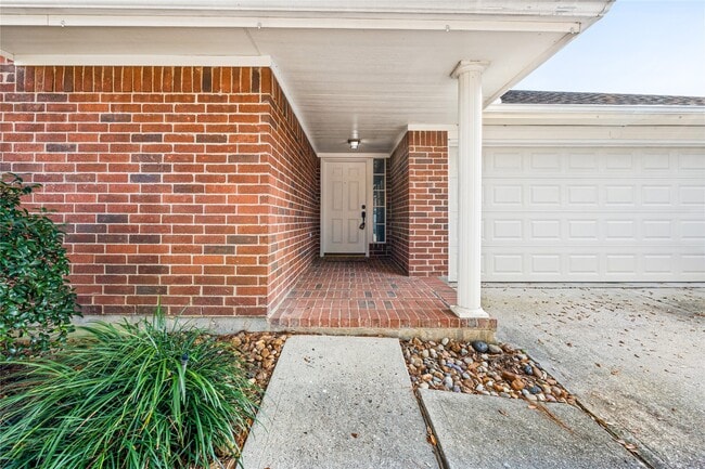 Building Photo - 19718 Gable Woods Dr