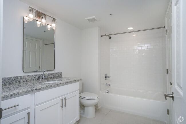 2BR, 2BA - 1,058SF - Primary Bathroom - Eastover Commons Residential