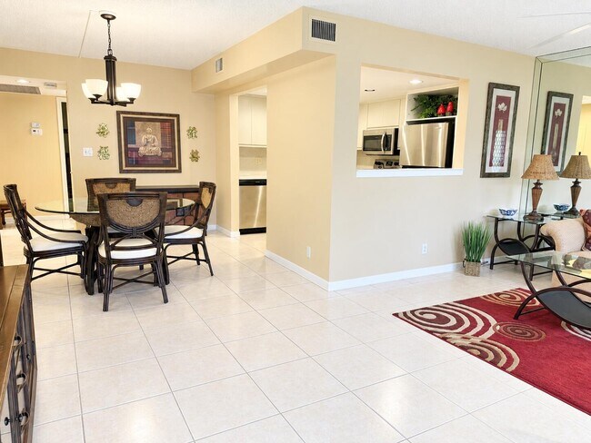 Building Photo - 3305 Aruba Way