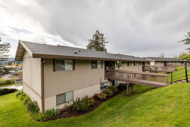 Building Photo - Hillsider 50 Apartments