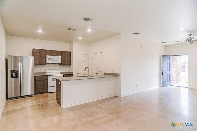 Building Photo - 2317 A Alterman Dr