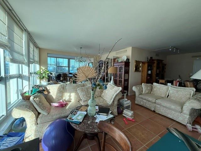 Building Photo - 5055 Collins Ave