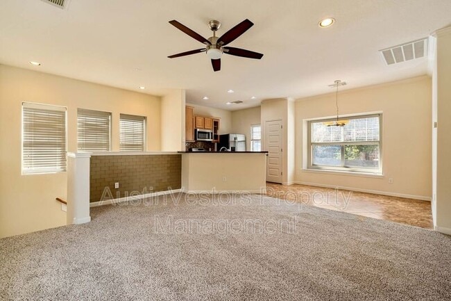 Building Photo - 2917 Saville Loop