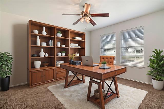 Foto del edificio - 2901 Saddle Dr