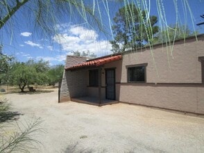 Building Photo - 4237 E Glenn St