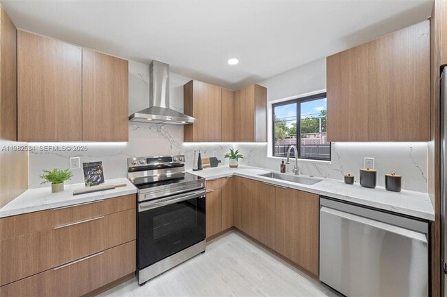 Photo - 1305 N 31st Rd House