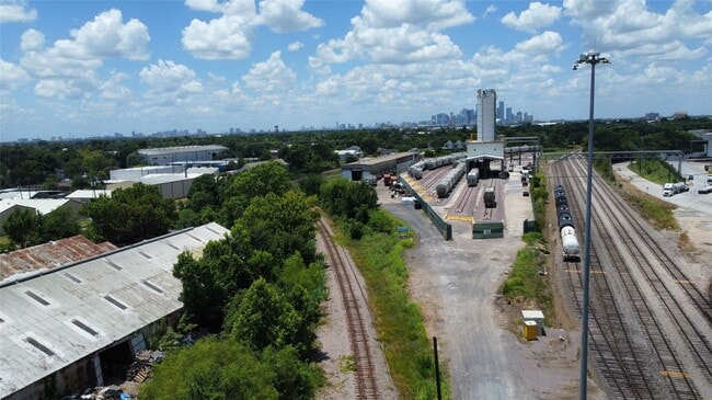 Foto del edificio - 7444 Avenue P