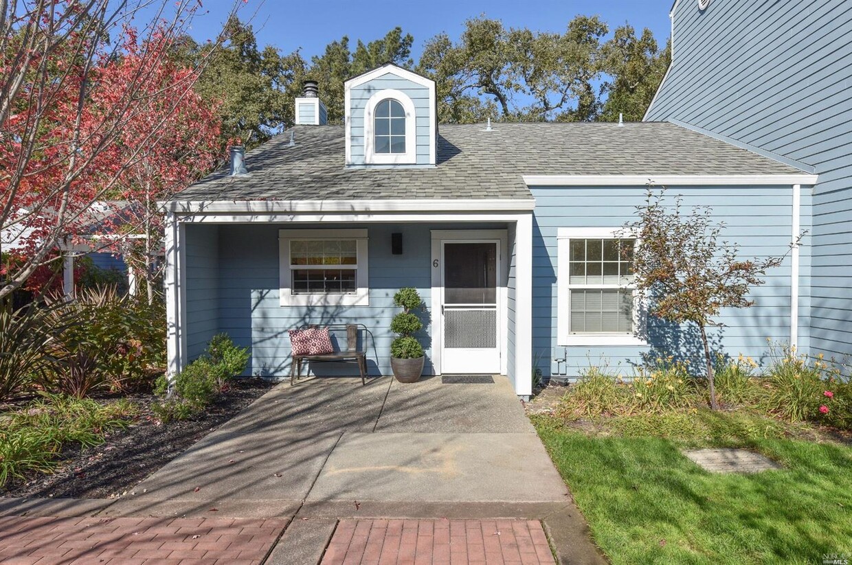 Primary Photo - 6600 Yount St
