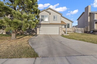 Building Photo - 1719 S Canoe Creek Dr