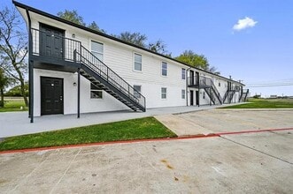 Building Photo - 500 US-75