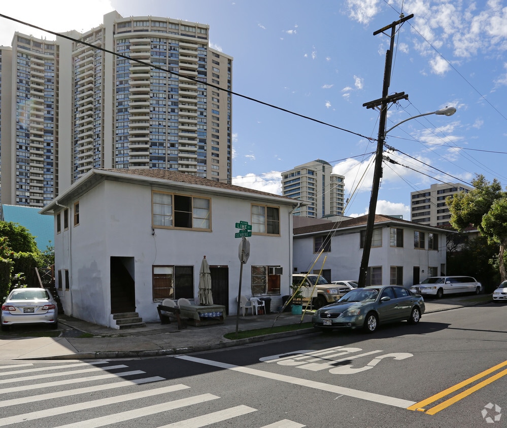 Primary Photo - 2329 Lime St