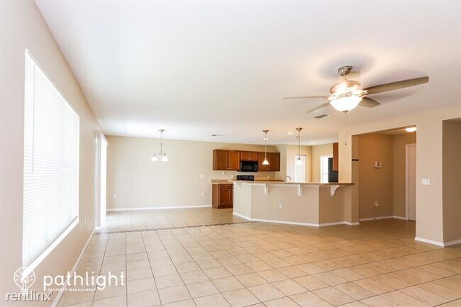 Foto del edificio - 3 br, 2.5 bath House - 11205 Running Pine ...