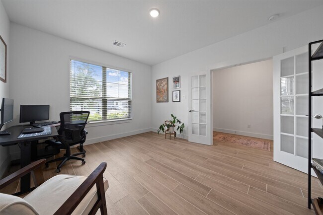 Building Photo - 21307 Fresno Brk Cir