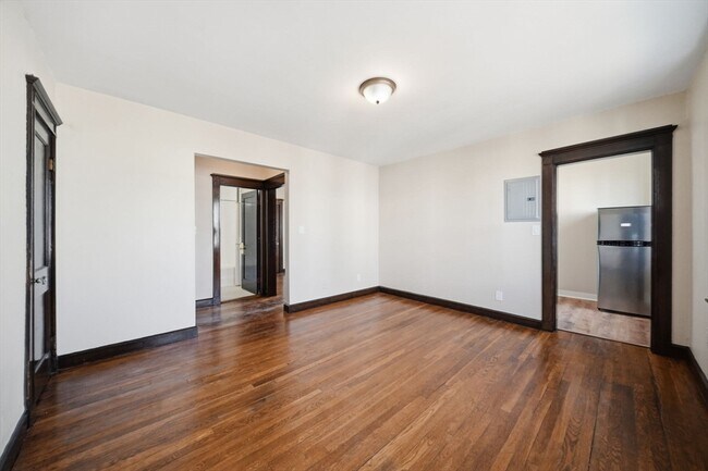 Foto del edificio - 41 Richardson Ave