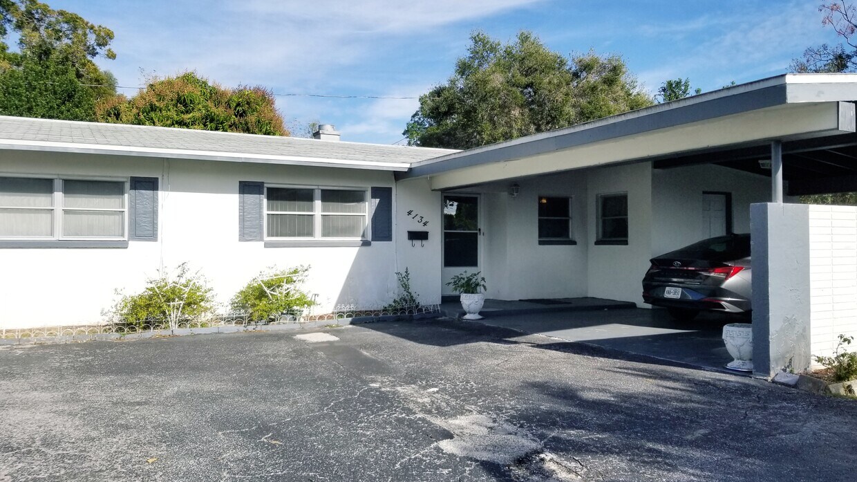 4134 Whiting Dr SE, Saint Petersburg, FL 33705 House for Rent in