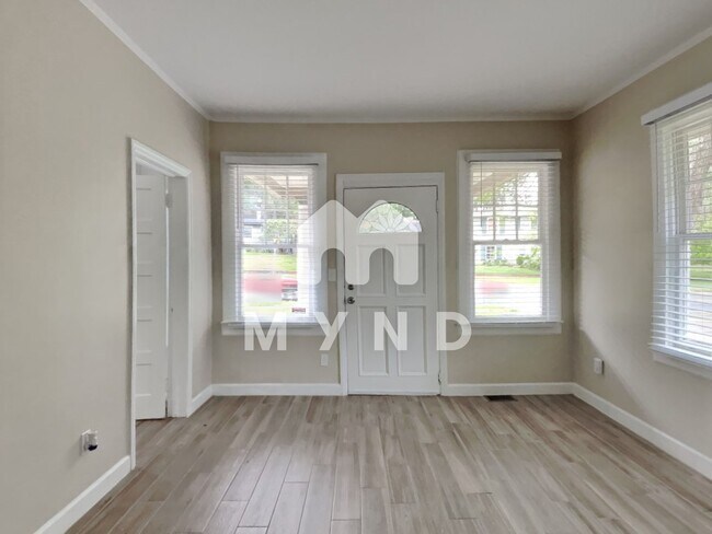 Foto del edificio - 3807 Saint Johns Ave