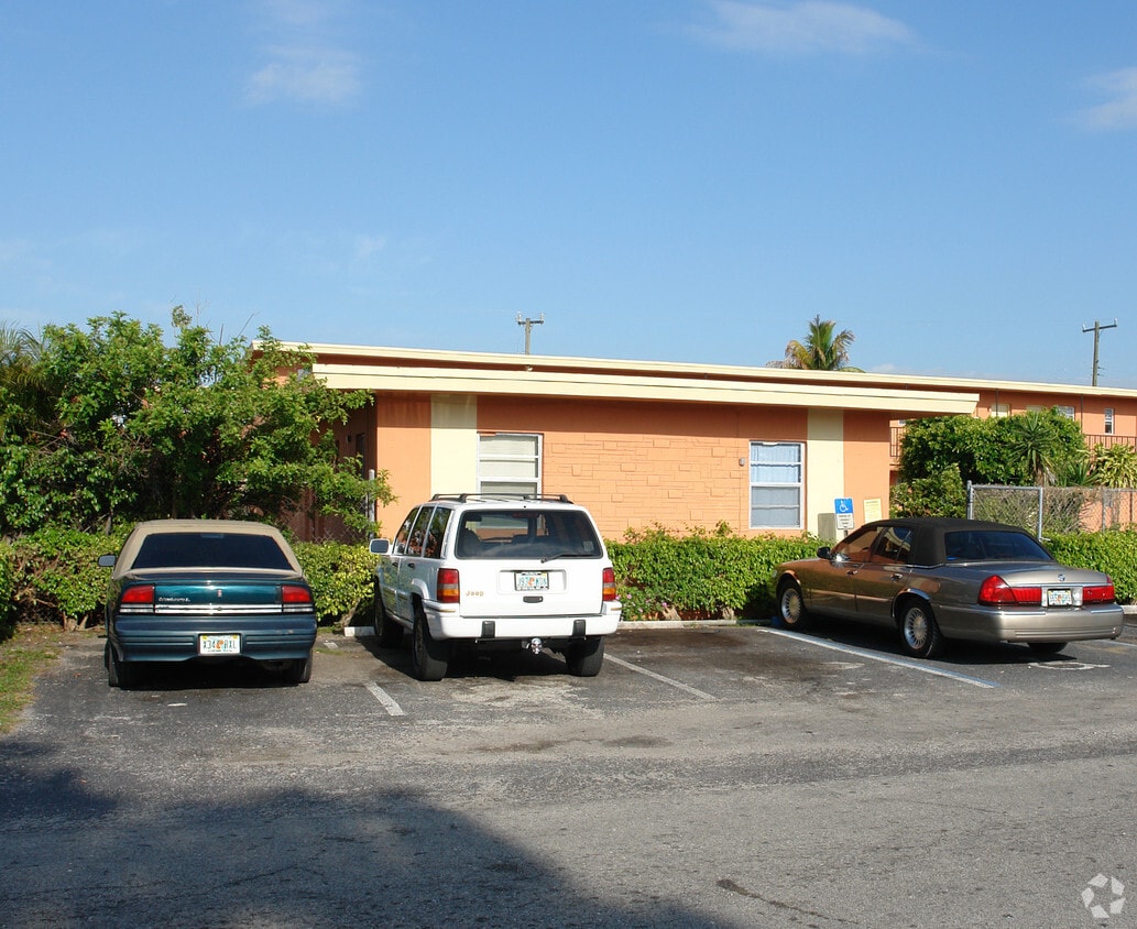 Building Photo - Fort Lauderdale Apartments