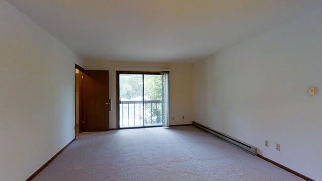 Building Photo - Renovated Upper 2 Bedroom 2 Bathroom Apartment Available
