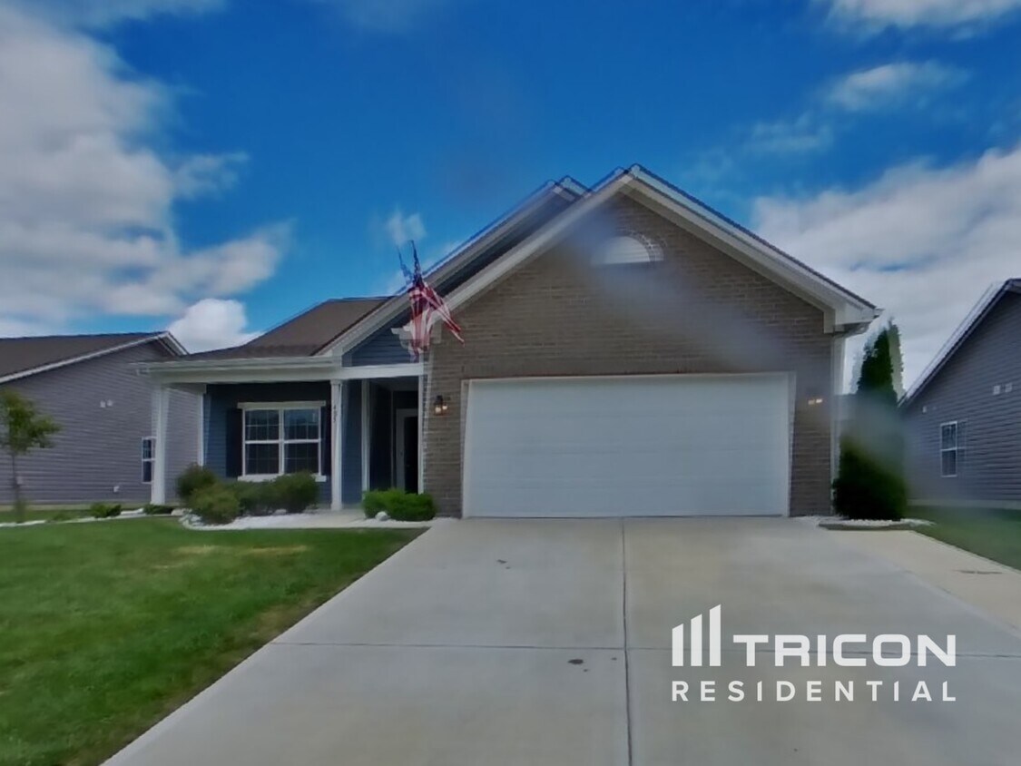 Primary Photo - 485 Thunderwood Dr