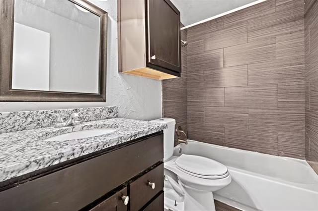 Foto del edificio - 5414 Reiger Ave
