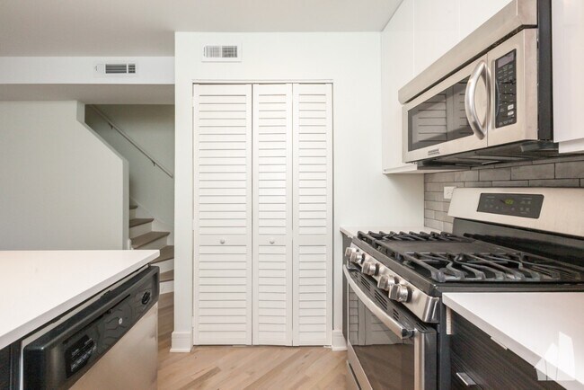 Foto del edificio - 944 W Grace-D202