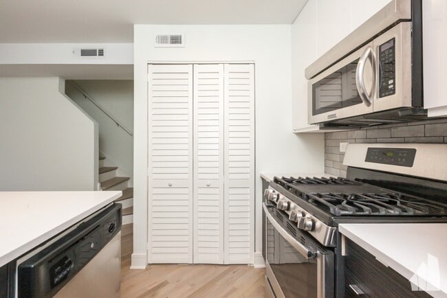 Foto del edificio - 944 W Grace-I101