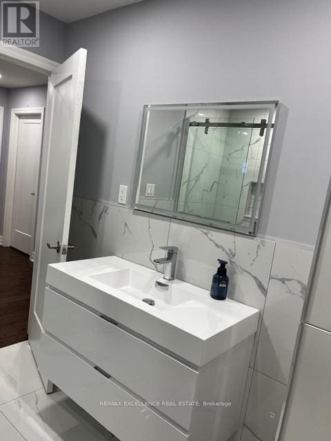 Building Photo - 30 Elana Dr