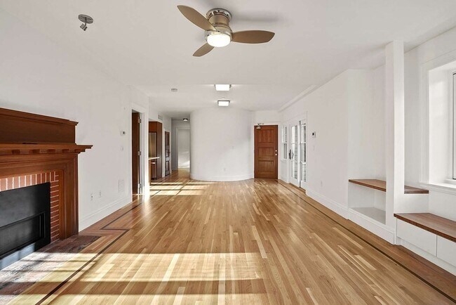 Building Photo - 165 Winthrop Rd