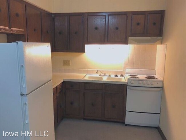 Foto del edificio - 5902-5906 Hickman Rd