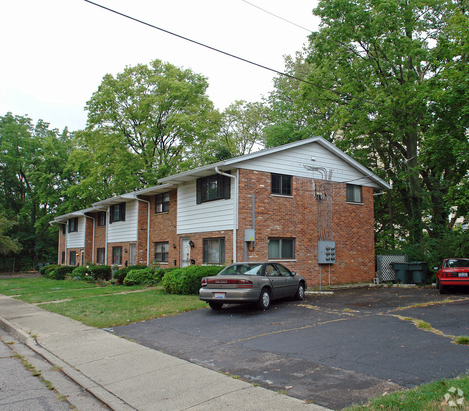 Foto principal - 2853 Lake Shore Pl