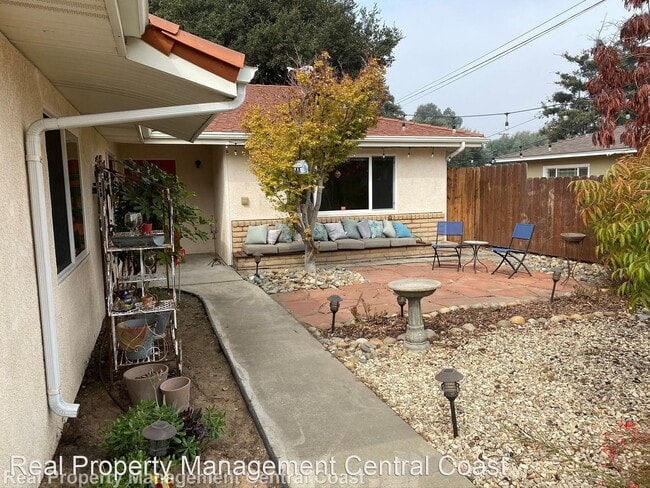 Building Photo - 3 br, 2 bath House - 272 Walnut Street