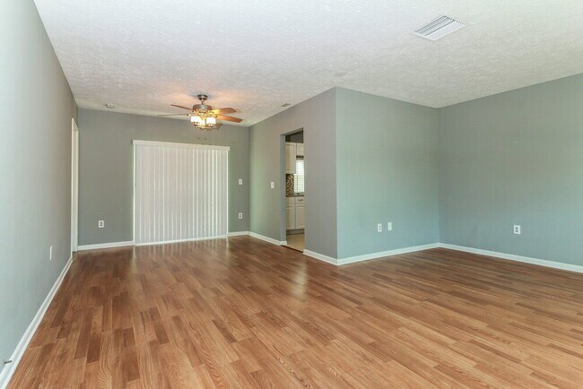 Building Photo - 1199 Kinglet Terrace