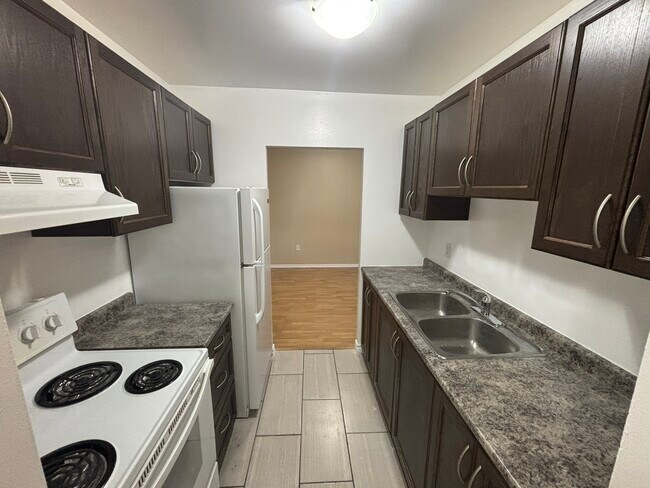 Photo du bâtiment - 225 Old Carriage Dr