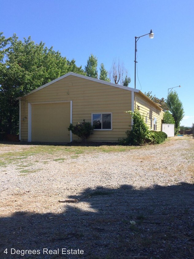 4518 N Simpson Rd, Otis Orchards, WA 99027 House for Rent in Otis