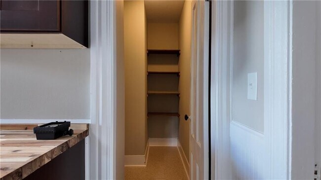 Building Photo - 370 Park Pl