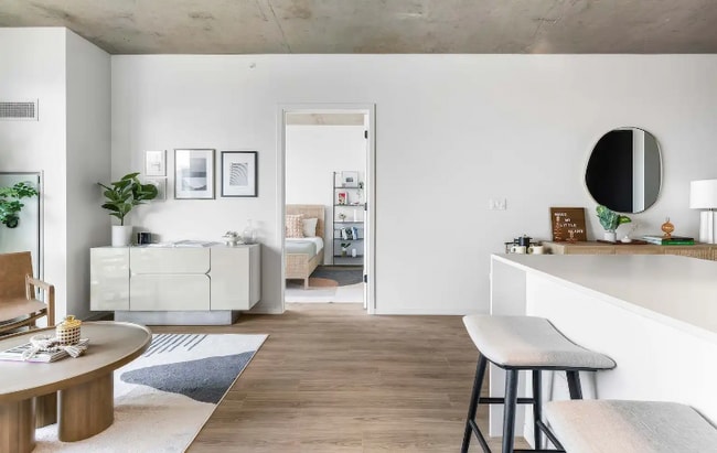 Building Photo - 219 N Elizabeth St