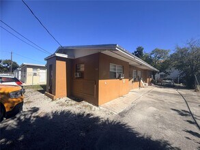 Building Photo - 612 NW 14th Ave