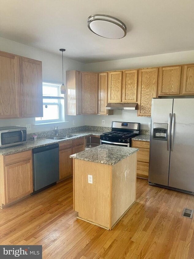 Foto principal - 16744 Sweeney Ln