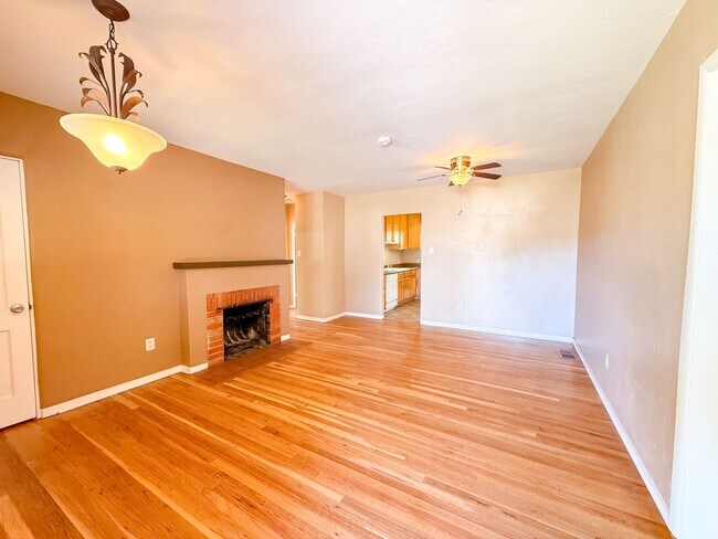 Building Photo - Nobhill Home