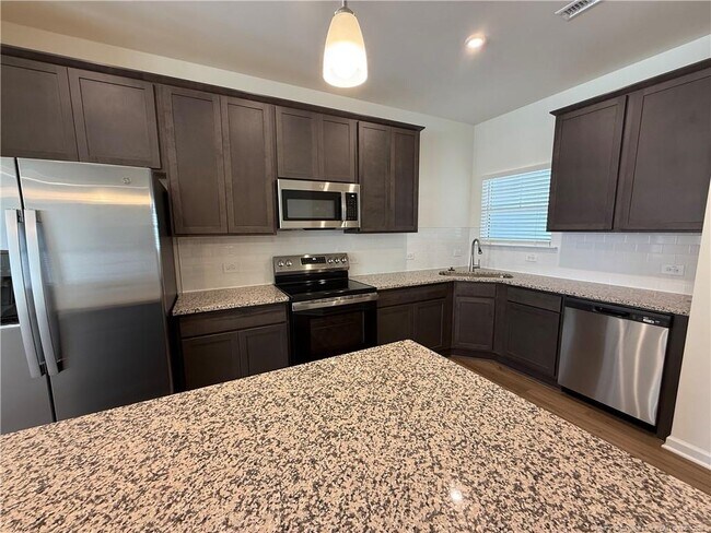 Building Photo - 1431 Goldsboro Ave