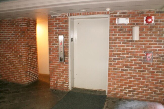 Foto del edificio - 921 Seddon Cove Way