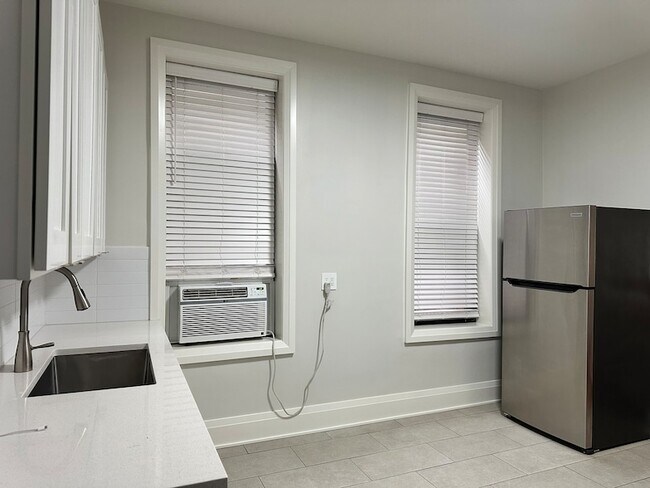 Foto del edificio - 2120 W Lyndale St