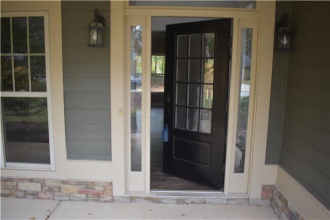 Building Photo - 43 Jessel Ln