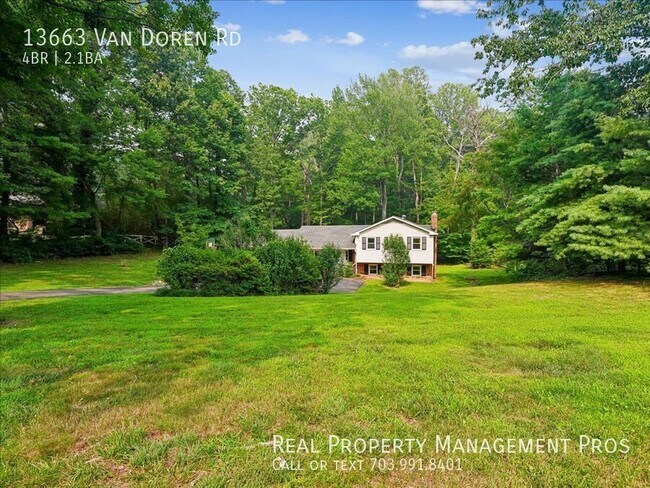 Foto del edificio - 13663 Van Doren Rd
