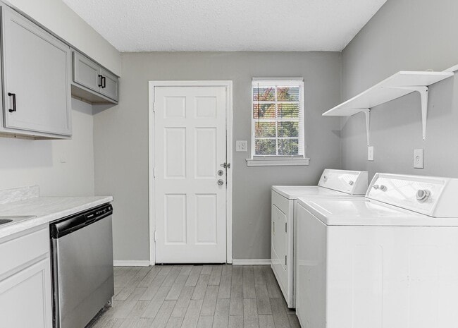 Building Photo - 2291 Madison Ave