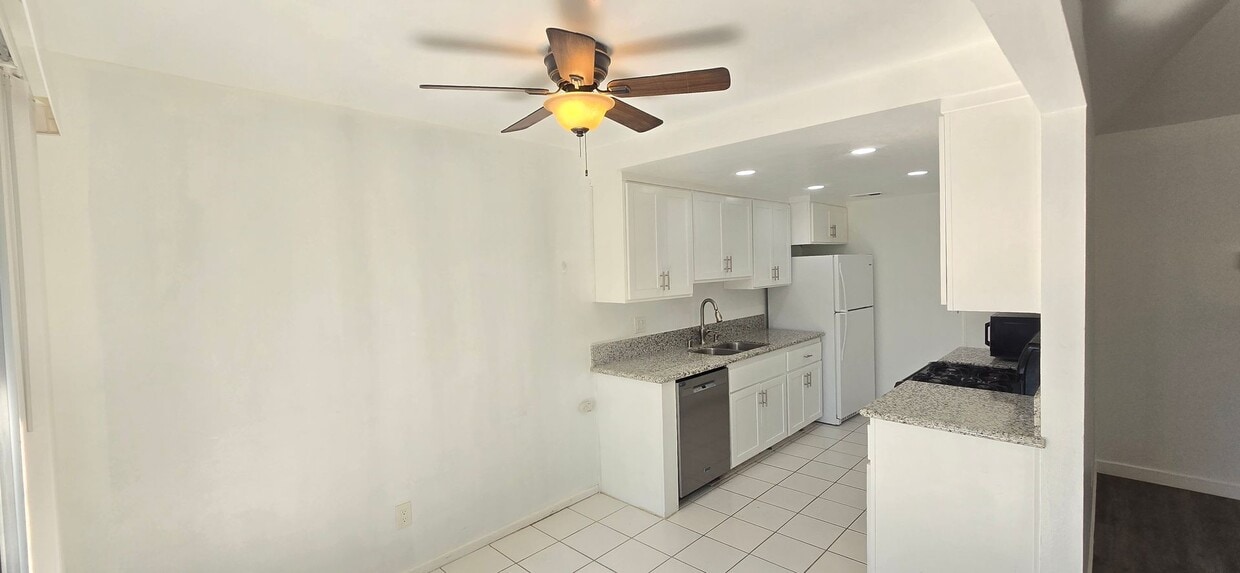 Sneak Peak Preview! Schedule a Showing Ahe... - Sneak Peak Preview! Schedule a Showing Ahe...